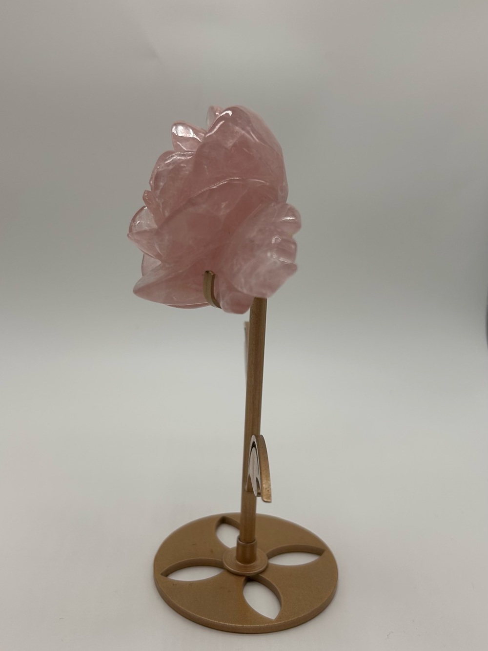 Pink Rose Quartz hand carved Rose. The rose that lasts forever. - Picture 3 of 6